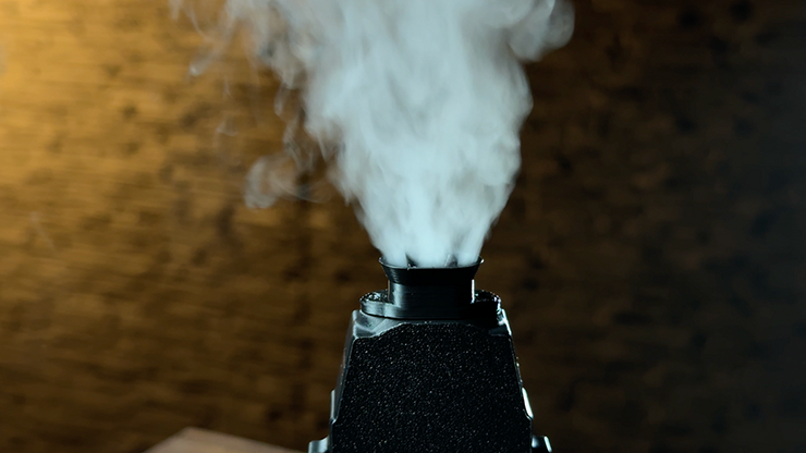 Ultra Smoke Magic Accessory by Bond Lee, Wenzi & MS Magic