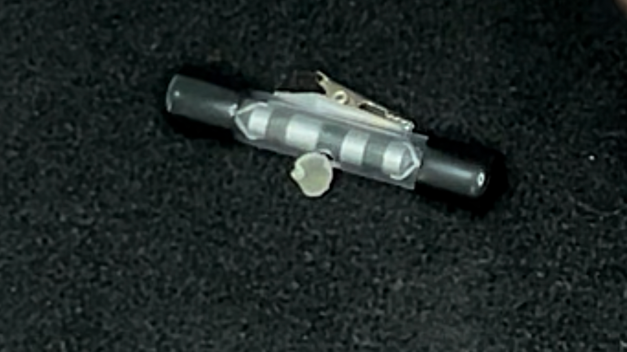 Floating Dollar - Invisible Thread Reel - Magic Trick – The Best Magic ...